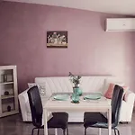 La Punta לינה וארוחת בוקר